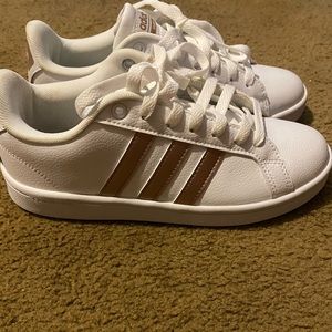 🚫🚫SOLD🚫🚫🚫 Adidas shoes